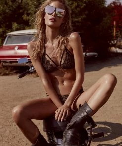 Beach Bunny Swimwear Gunpowder And Lace Skimpy Bottom - Black